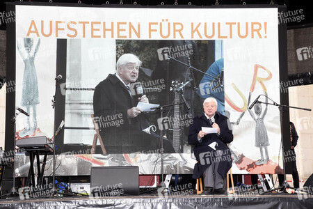 Kundgebung 'Aufstehen für Kultur' in München