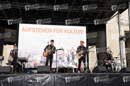 Kundgebung 'Aufstehen für Kultur' in München