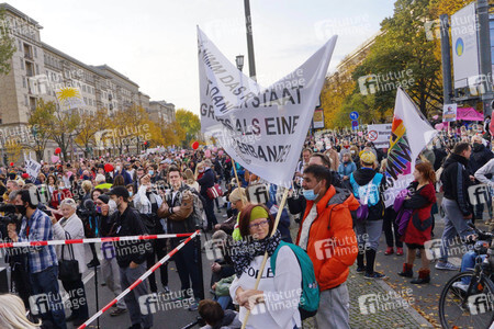 Demonstration gegen die Corona-Maßnahmen in Berlin