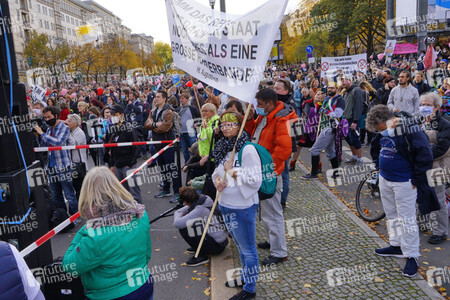Demonstration gegen die Corona-Maßnahmen in Berlin