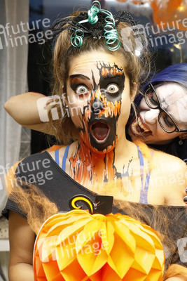 Dany Michalskis Pre-Halloween-Feier in Einbeck