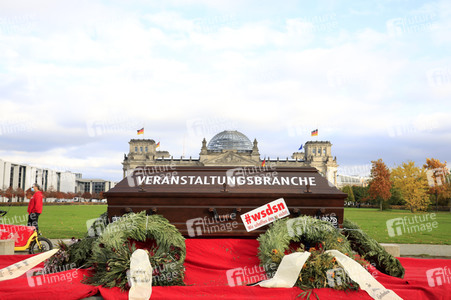 Demonstration vom Aktionsbündnis 'Alarmstufe Rot' in Berlin