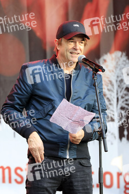 Demonstration vom Aktionsbündnis 'Alarmstufe Rot' in Berlin