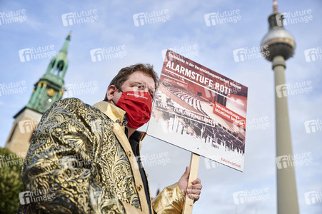 Demonstration vom Aktionsbündnis 'Alarmstufe Rot' in Berlin