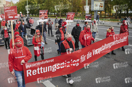 Demonstration vom Aktionsbündnis 'Alarmstufe Rot' in Berlin
