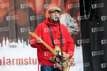 Demonstration vom Aktionsbündnis 'Alarmstufe Rot' in Berlin