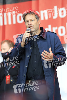Demonstration vom Aktionsbündnis 'Alarmstufe Rot' in Berlin