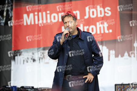Demonstration vom Aktionsbündnis 'Alarmstufe Rot' in Berlin