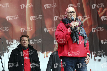 Demonstration vom Aktionsbündnis 'Alarmstufe Rot' in Berlin