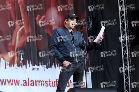 Demonstration vom Aktionsbündnis 'Alarmstufe Rot' in Berlin