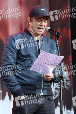 Demonstration vom Aktionsbündnis 'Alarmstufe Rot' in Berlin