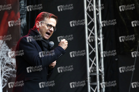 Demonstration vom Aktionsbündnis 'Alarmstufe Rot' in Berlin
