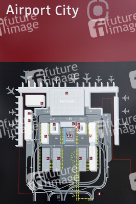 Rundgang durch den öffentlichen Bereich des Terminals 1 auf dem Flughafen Berlin Brandenburg