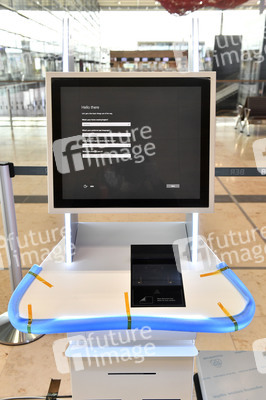 Rundgang durch den öffentlichen Bereich des Terminals 1 auf dem Flughafen Berlin Brandenburg