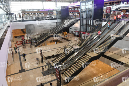 Rundgang durch den öffentlichen Bereich des Terminals 1 auf dem Flughafen Berlin Brandenburg