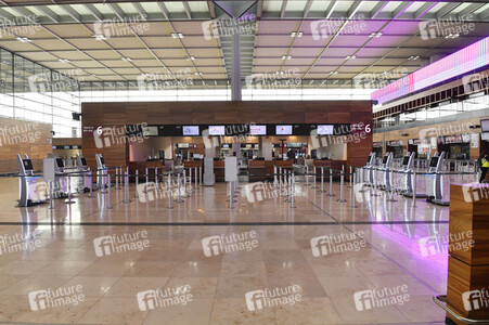 Rundgang durch den öffentlichen Bereich des Terminals 1 auf dem Flughafen Berlin Brandenburg