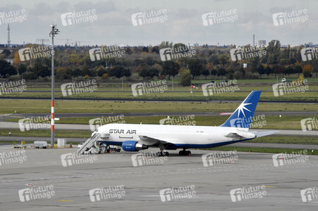 Rundgang durch den öffentlichen Bereich des Terminals 1 auf dem Flughafen Berlin Brandenburg