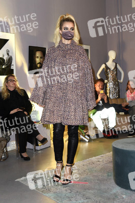 Anna von Griesheim & Anja Gockel Fashion Show Winter 20/21 in Berlin