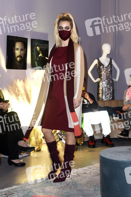 Anna von Griesheim & Anja Gockel Fashion Show Winter 20/21 in Berlin