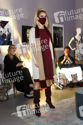 Anna von Griesheim & Anja Gockel Fashion Show Winter 20/21 in Berlin