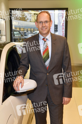 Showroom Opening und Deutschlandpremiere Jaguar F-PACE in Berlin