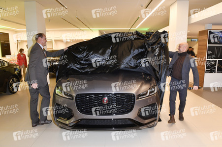 Showroom Opening und Deutschlandpremiere Jaguar F-PACE in Berlin