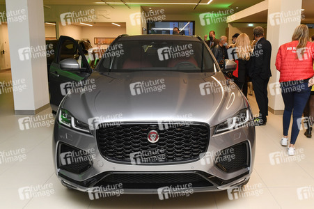 Showroom Opening und Deutschlandpremiere Jaguar F-PACE in Berlin