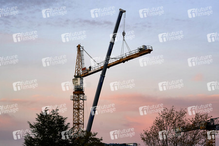 Symbolfoto Krandemontage