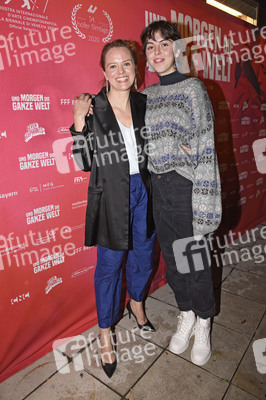 Preview 'Und morgen die ganze Welt' in München