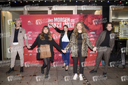 Preview 'Und morgen die ganze Welt' in München