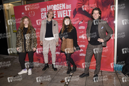 Preview 'Und morgen die ganze Welt' in München