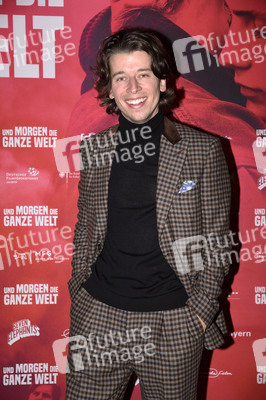 Preview 'Und morgen die ganze Welt' in München