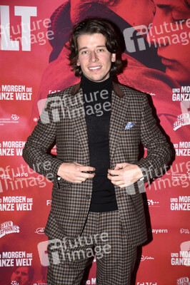 Preview 'Und morgen die ganze Welt' in München