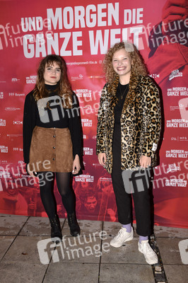 Preview 'Und morgen die ganze Welt' in München