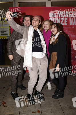 Preview 'Und morgen die ganze Welt' in München