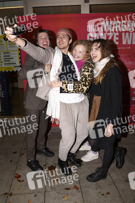 Preview 'Und morgen die ganze Welt' in München