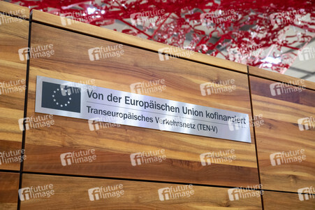 Führung vor der Inbetriebnahme des Flughafens Berlin-Brandenburg in Schönefeld