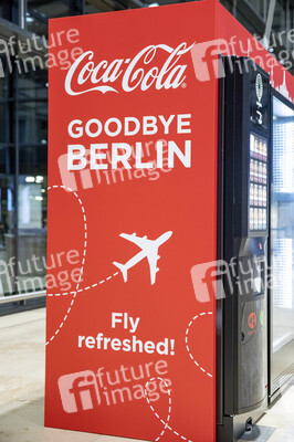 Führung vor der Inbetriebnahme des Flughafens Berlin-Brandenburg in Schönefeld