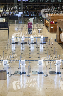 Führung vor der Inbetriebnahme des Flughafens Berlin-Brandenburg in Schönefeld