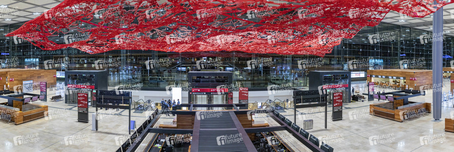 Führung vor der Inbetriebnahme des Flughafens Berlin-Brandenburg in Schönefeld