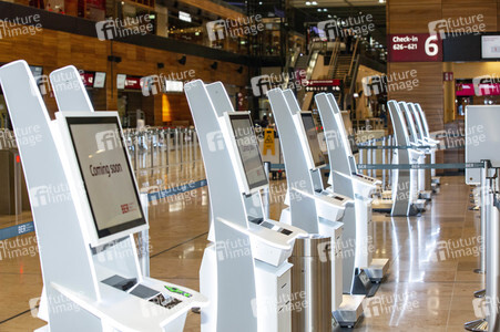 Führung vor der Inbetriebnahme des Flughafens Berlin-Brandenburg in Schönefeld