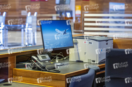 Führung vor der Inbetriebnahme des Flughafens Berlin-Brandenburg in Schönefeld