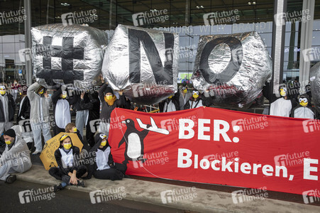 Eröffnung des Flughafens Berlin-Brandenburg in Schönefeld