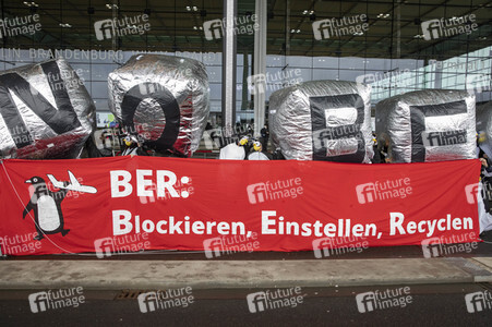 Eröffnung des Flughafens Berlin-Brandenburg in Schönefeld