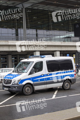 Eröffnung des Flughafens Berlin-Brandenburg in Schönefeld