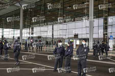 Eröffnung des Flughafens Berlin-Brandenburg in Schönefeld