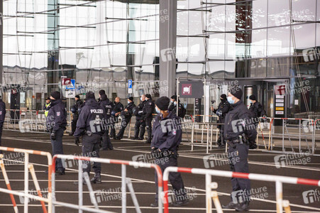Eröffnung des Flughafens Berlin-Brandenburg in Schönefeld