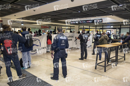Eröffnung des Flughafens Berlin-Brandenburg in Schönefeld