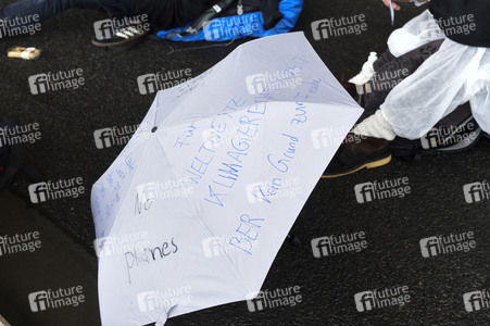 Eröffnung des Flughafens Berlin-Brandenburg in Schönefeld