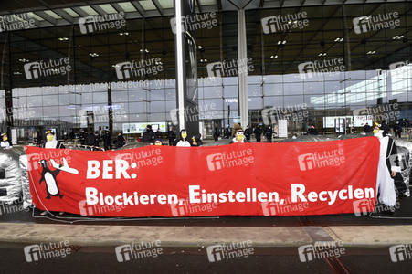Eröffnung des Flughafens Berlin-Brandenburg in Schönefeld